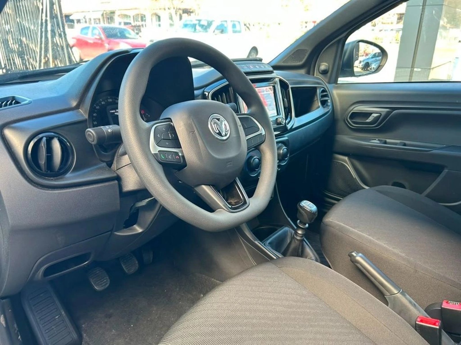 RAM 700 SLT 1.3 MT 2026 - Imagen 11 de 17