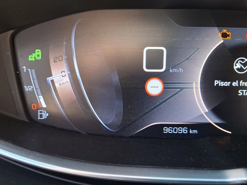 Peugeot 5008 PURETECH 180 1.6 AUT 2019 - Imagen 18 de 20
