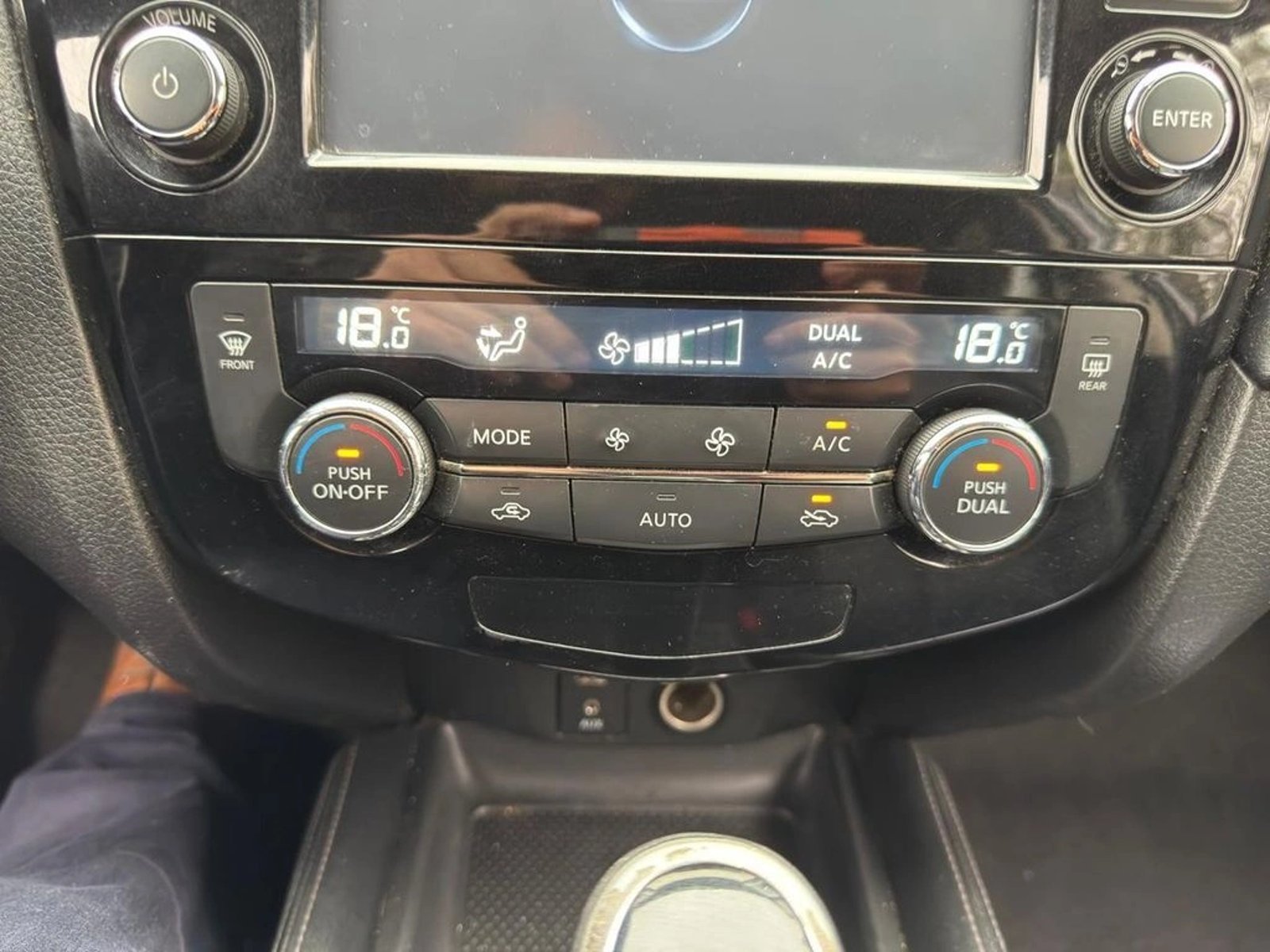 NISSAN X-TRAIL 2019 - Imagen 17 de 20