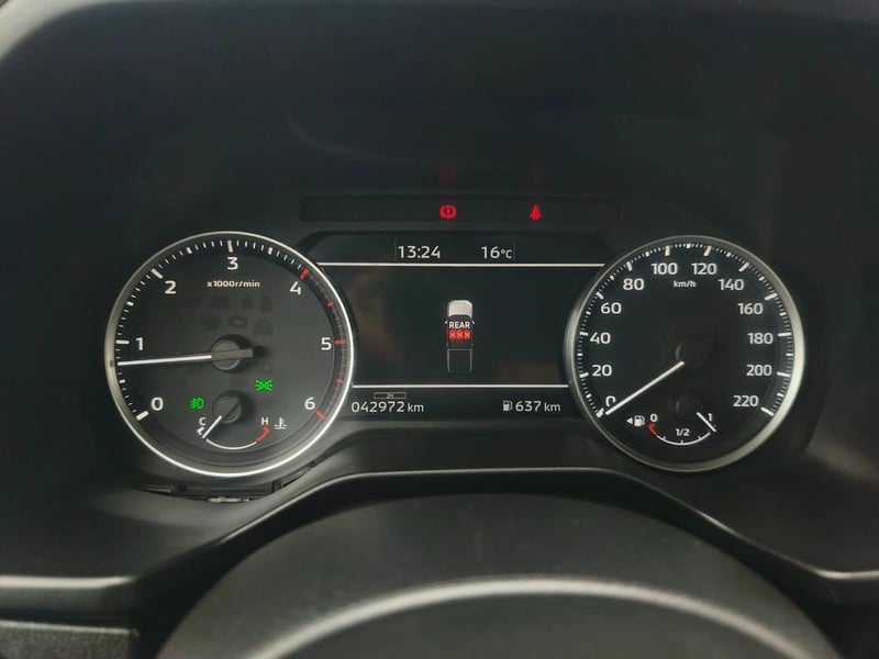 Mitsubishi L200 KATANA XRT 2.4 MT 4X4 2024 - Imagen 17 de 20