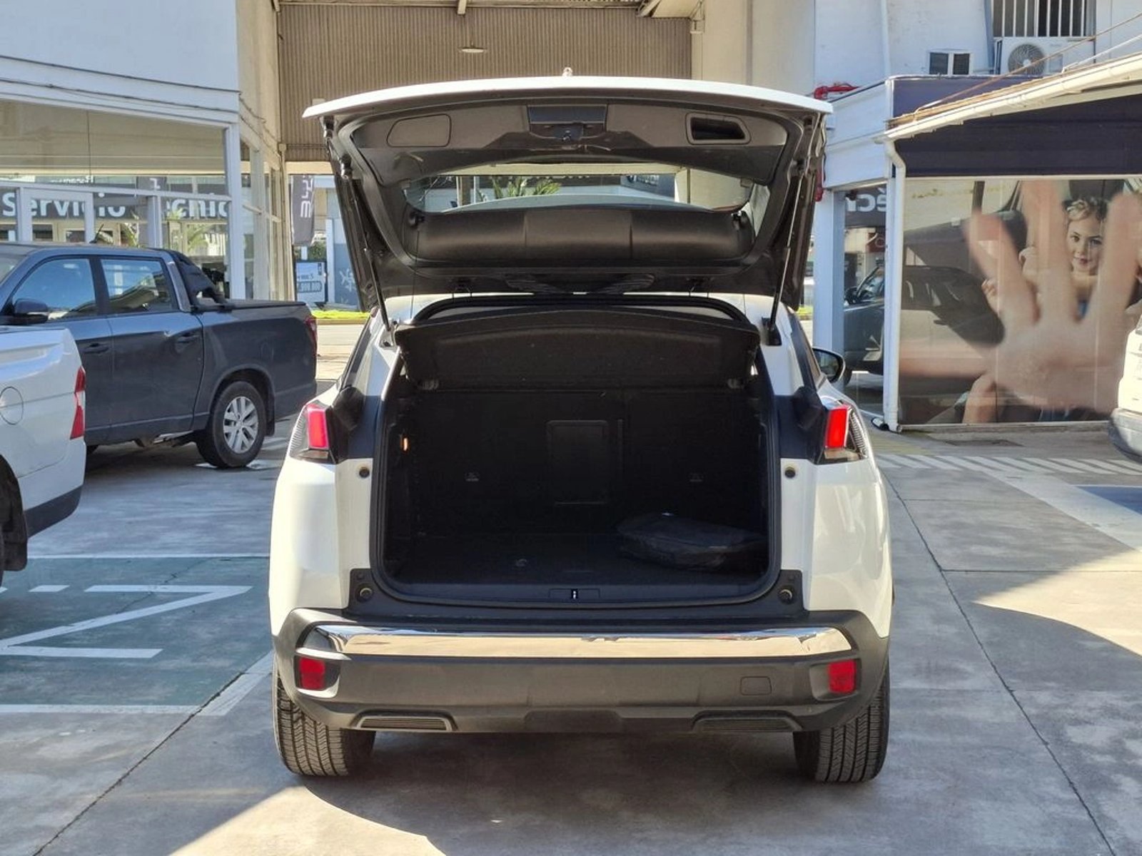 Peugeot 3008 ACTIVE BLUEHDI 1.5 2019 - Imagen 11 de 20