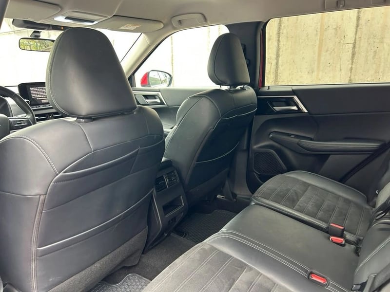Mitsubishi OUTLANDER GLX 2.5 AUT 2024 - Imagen 9 de 16