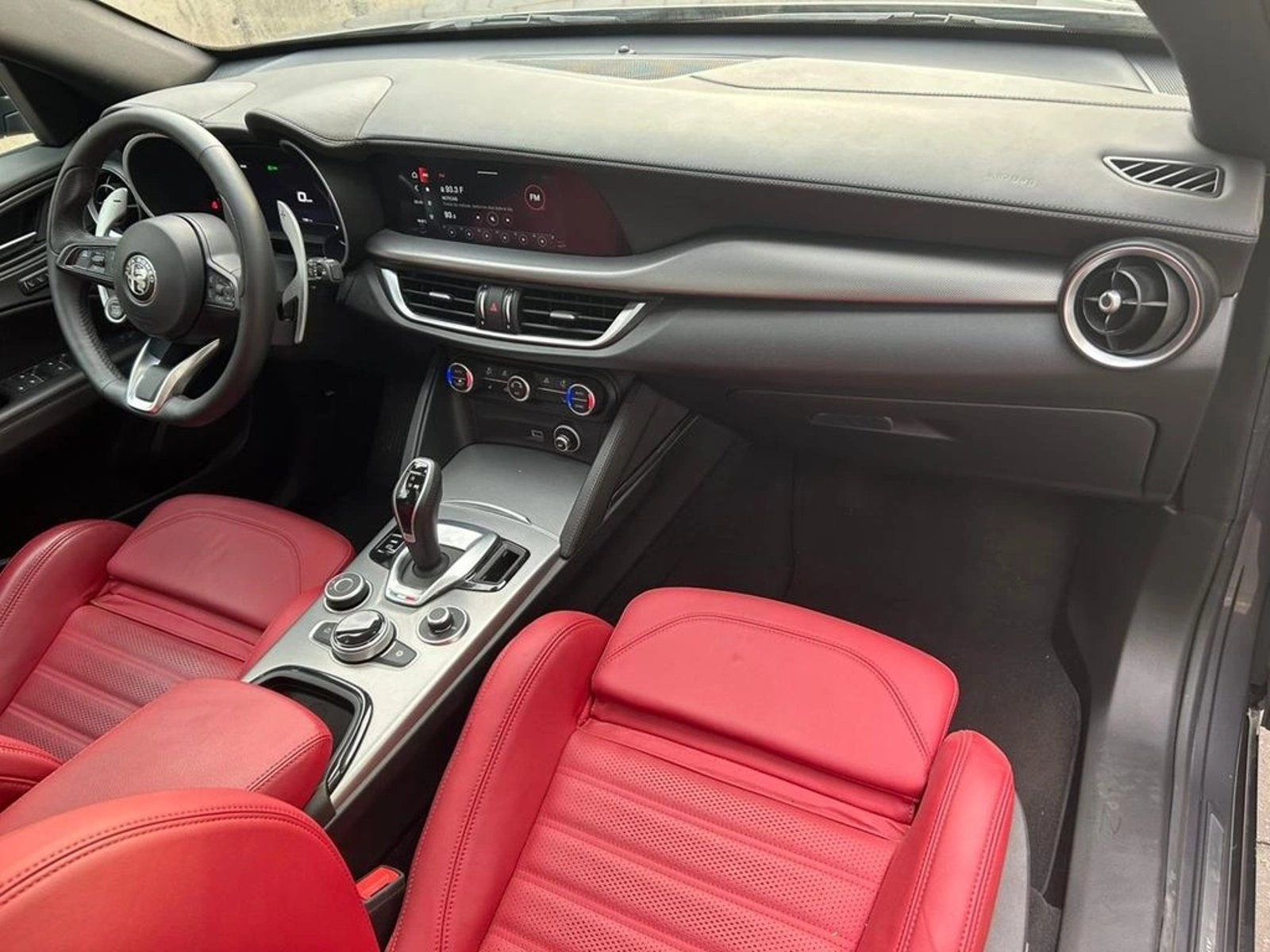 Alfa Romeo STELVIO 2.0 SUPER AWD AT 5P 2024 - Imagen 8 de 16