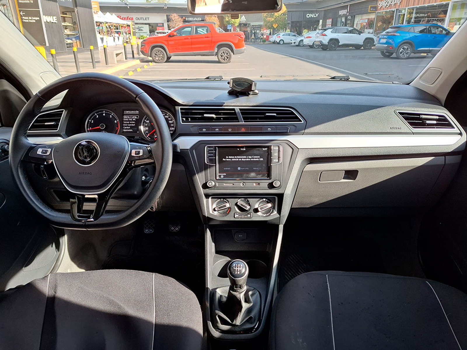 VOLKSWAGEN GOL 1.6 Highline HB MT 5P 2023 - Imagen 9 de 20