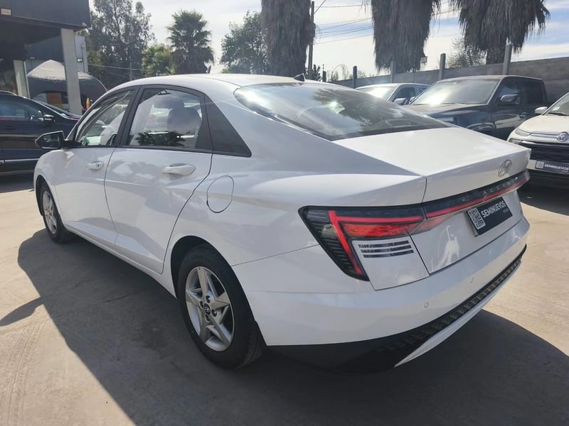 Hyundai ACCENT 1.5 PLUS MT 2026 - Imagen 8 de 20