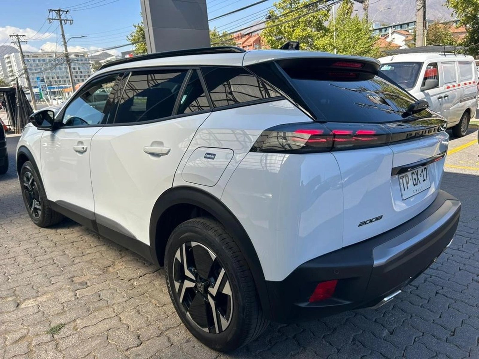 PEUGEOT 2008 2024 - Imagen 5 de 17