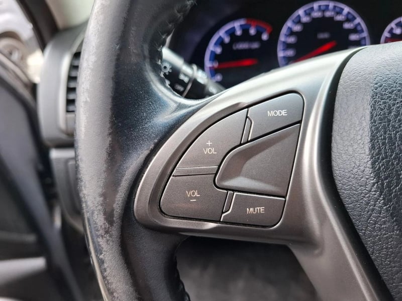 SsangYong REXTON 2.0 DIESEL 2WD MT 5P 2016 - Imagen 16 de 20