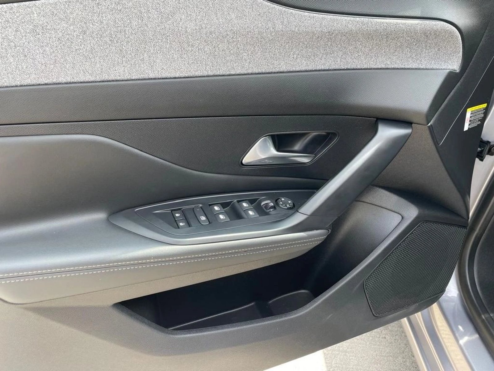 Peugeot 308 1.2 ALLURE PACK PURETECH 130 4X2 EAT8 5P 2024 - Imagen 8 de 20
