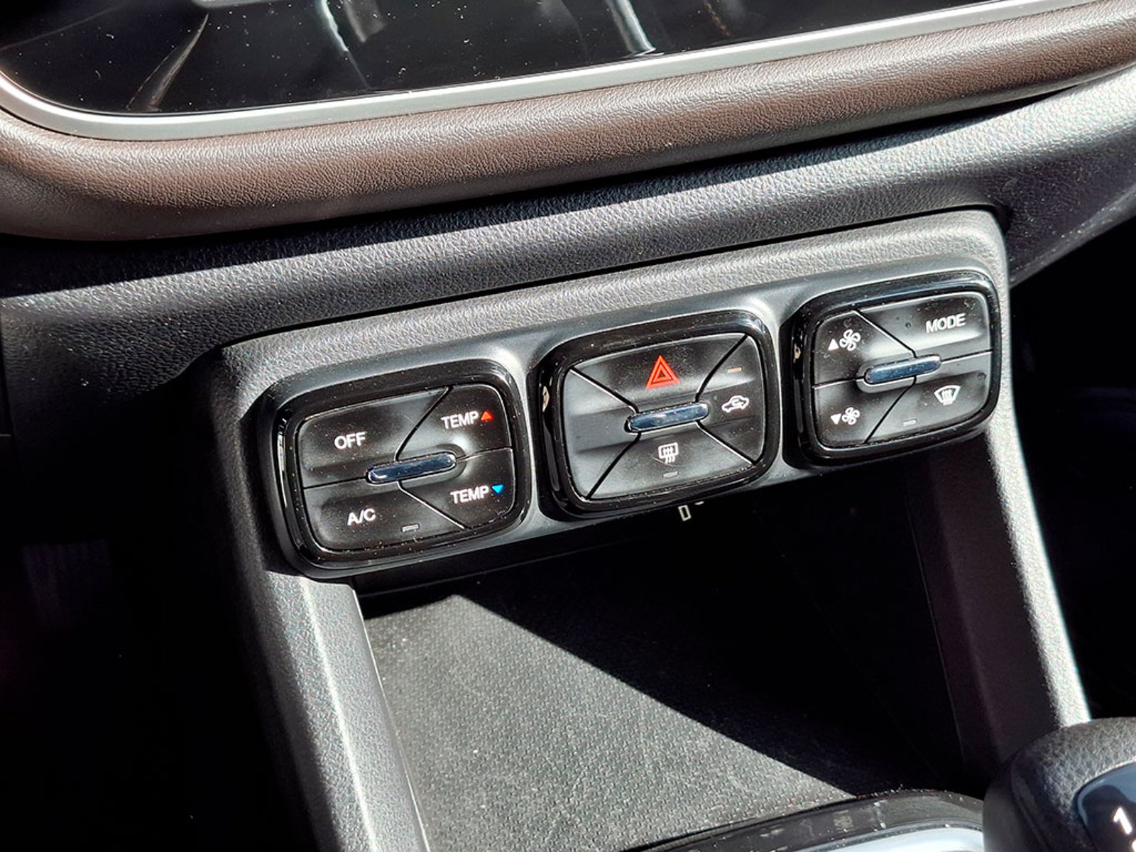 GAC Motor GS3 1.5 GB 4X2 MT 5P SUNROOF 2023 - Imagen 16 de 20