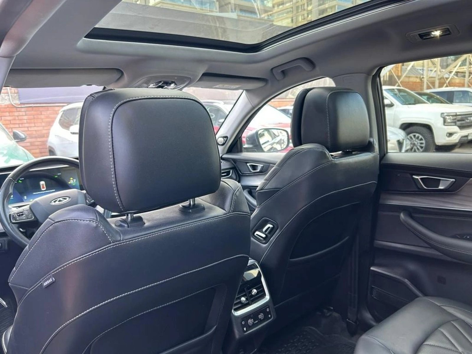 Chery TIGGO 8 PRO 2.0 TGDI GLX PRO MAX AWD AT 5P 2023 - Imagen 11 de 16