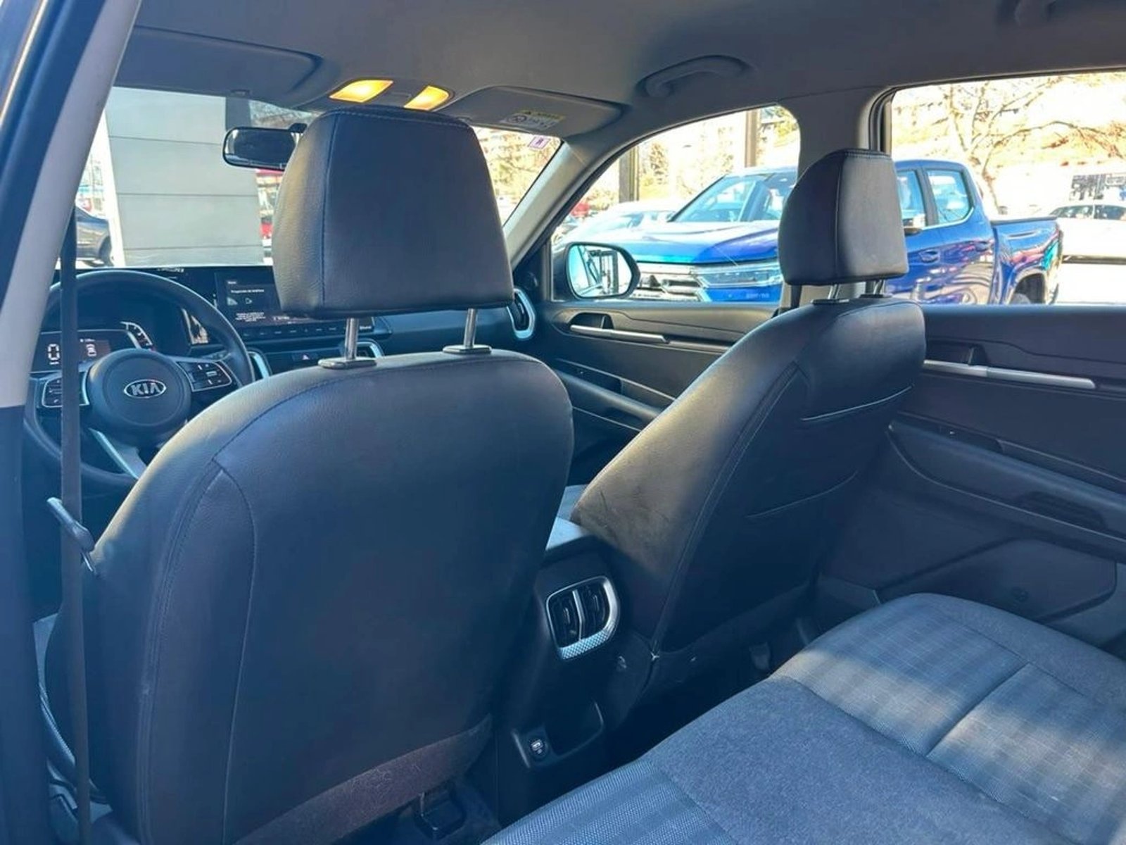 Kia SONET 1.5 EX 4X2 6MT 5P 2022 - Imagen 7 de 15