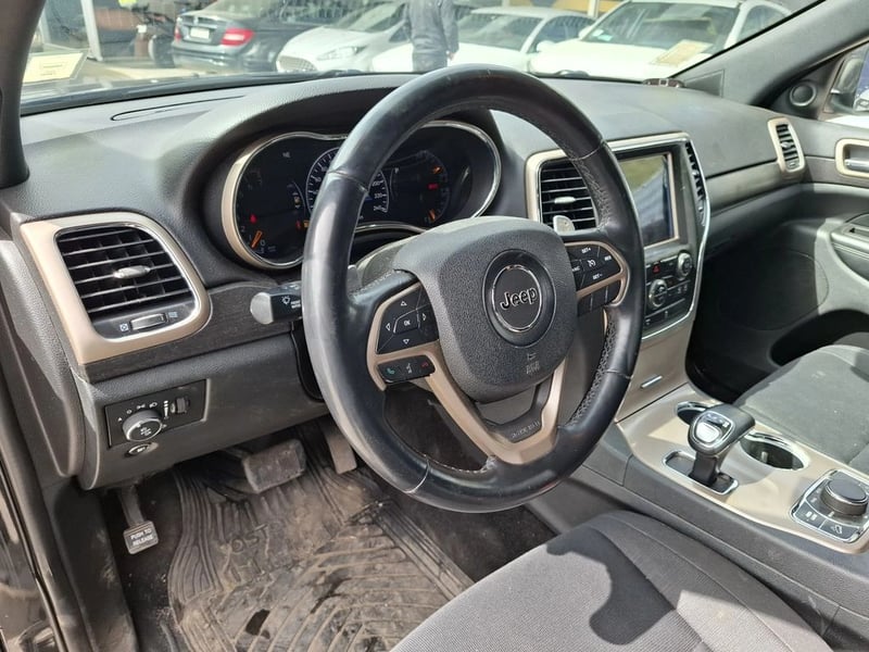 Jeep GRAND CHEROKEE 3.6 LIMITED AT 4X4 2015 - Imagen 11 de 20