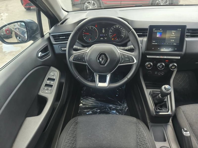 Renault CLIO IV INTENS 1.0T MT 2023 - Imagen 15 de 20