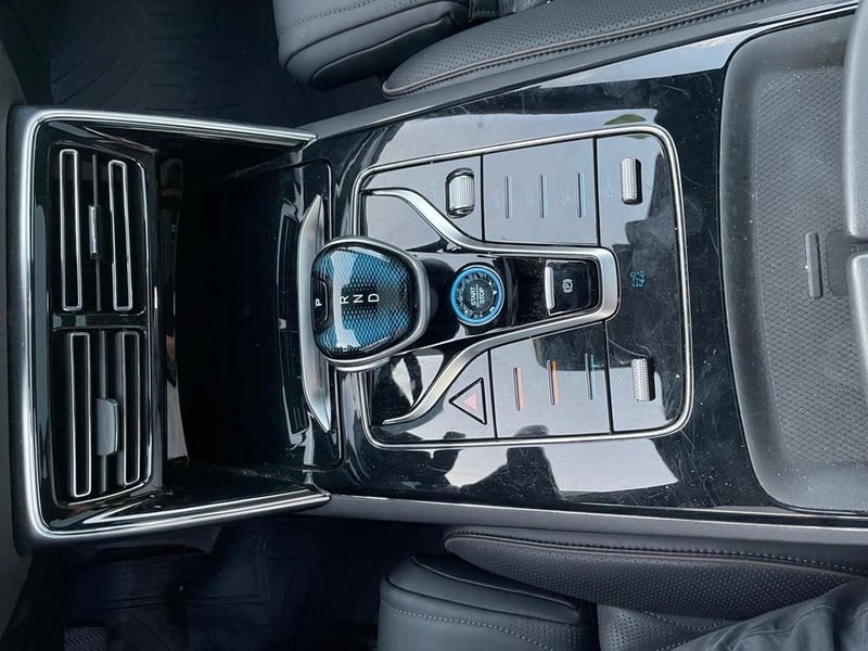 BYD TANG 0.0 AT 4X4 ELECTRICO 2025 - Imagen 17 de 20