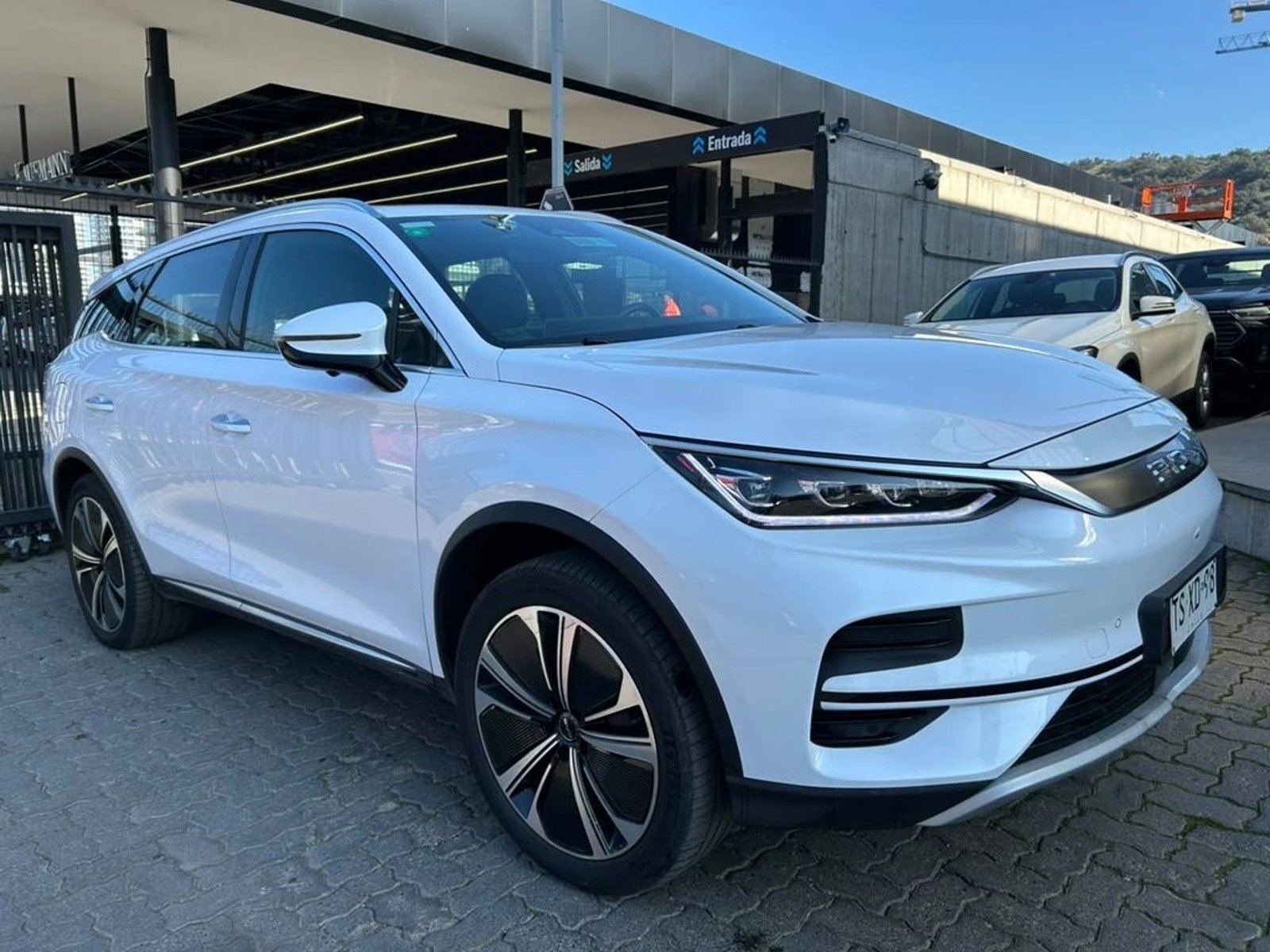 BYD TANG ELECTRICO GS AWD AT 5P 2024 - Foto 3 de 15