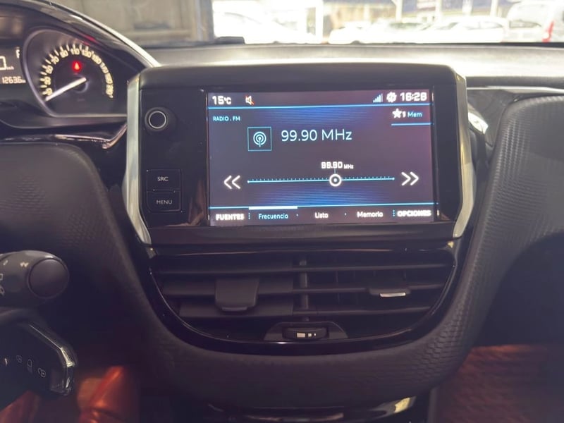 Peugeot 208 1.2 ALLURE PACK 4X2 110HP AT6 5P 2018 - Imagen 15 de 20
