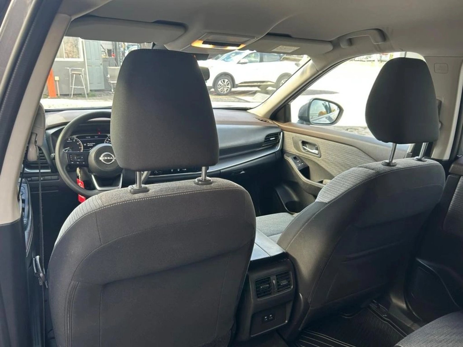 NISSAN X-TRAIL 2023 - Imagen 13 de 17