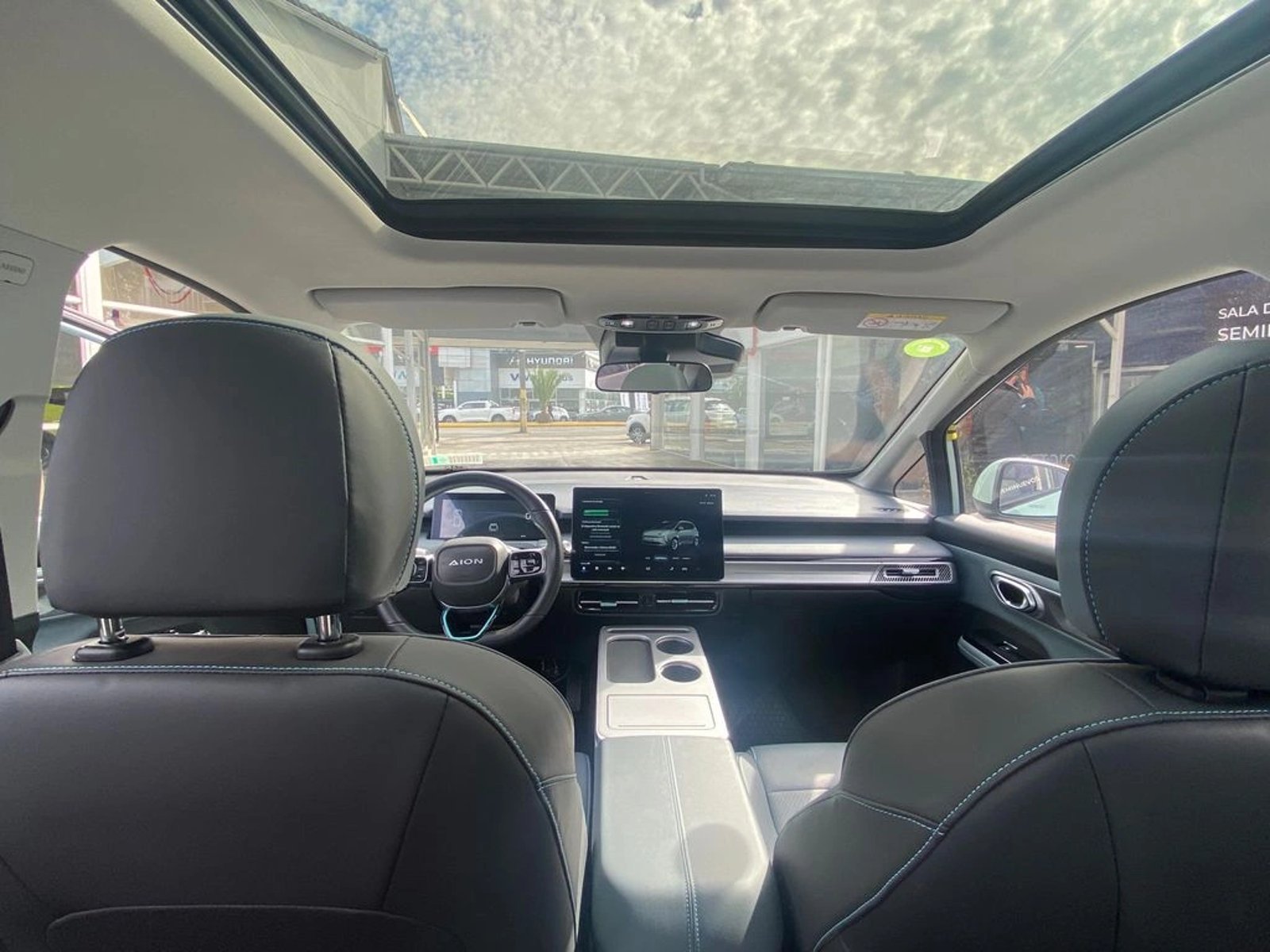 GAC MOTOR AION Y 2025 - Imagen 12 de 17