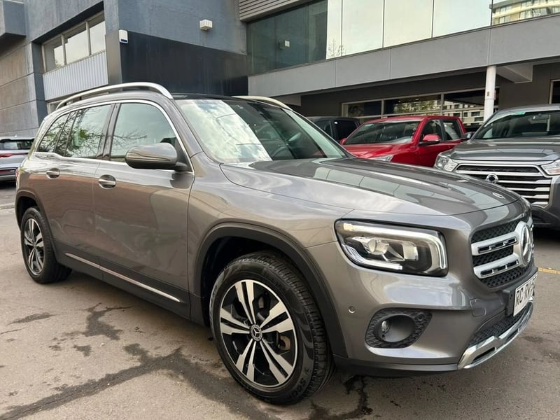 Mercedes-Benz GLB 250 2.0 4MATIC 4X4 AT 5P 2022 - Imagen 3 de 16