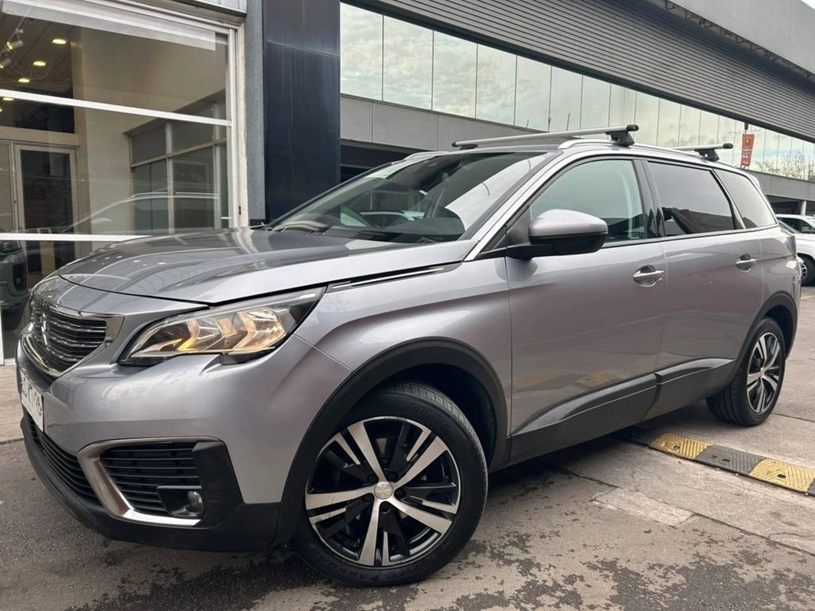 Peugeot 5008 1.5 ALLURE DIESEL 4X2 130 AT 5P 2019 - Foto 2 de 17