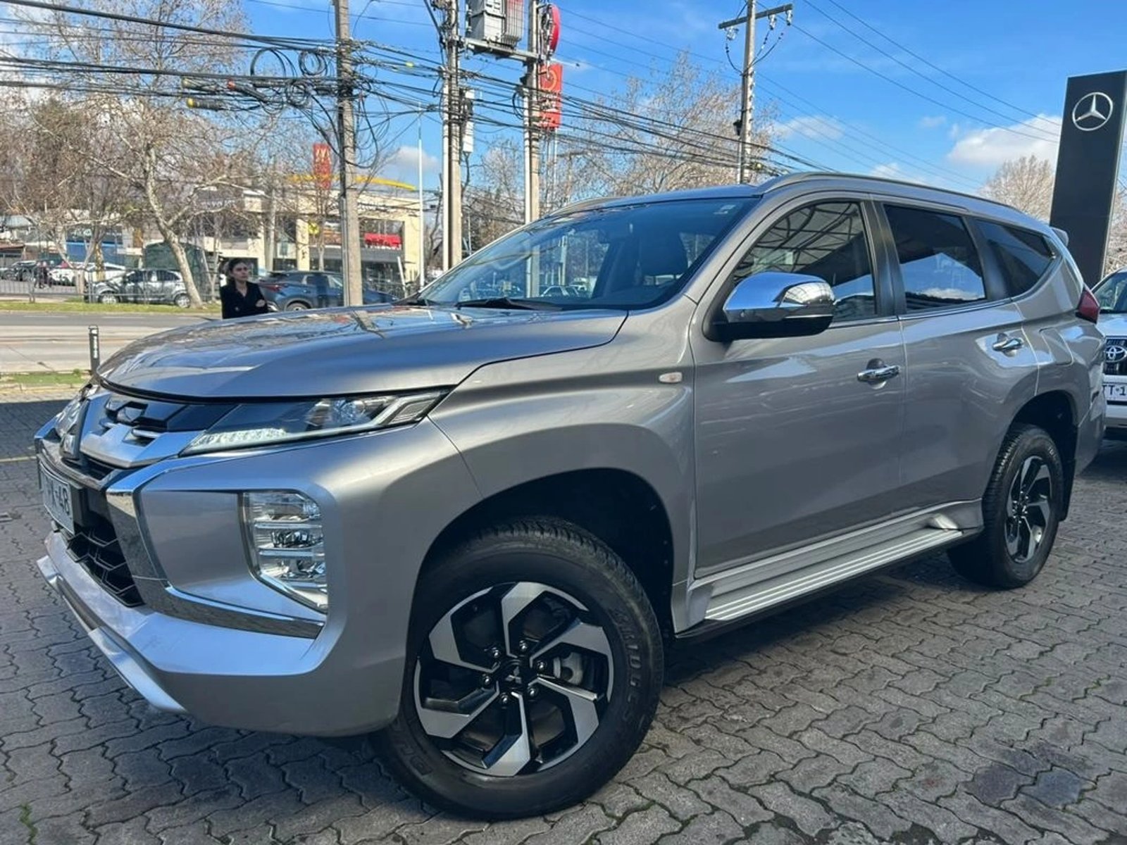 Mitsubishi MONTERO SPORT 4X2 3.0 AUT 2025 - Foto 2 de 17