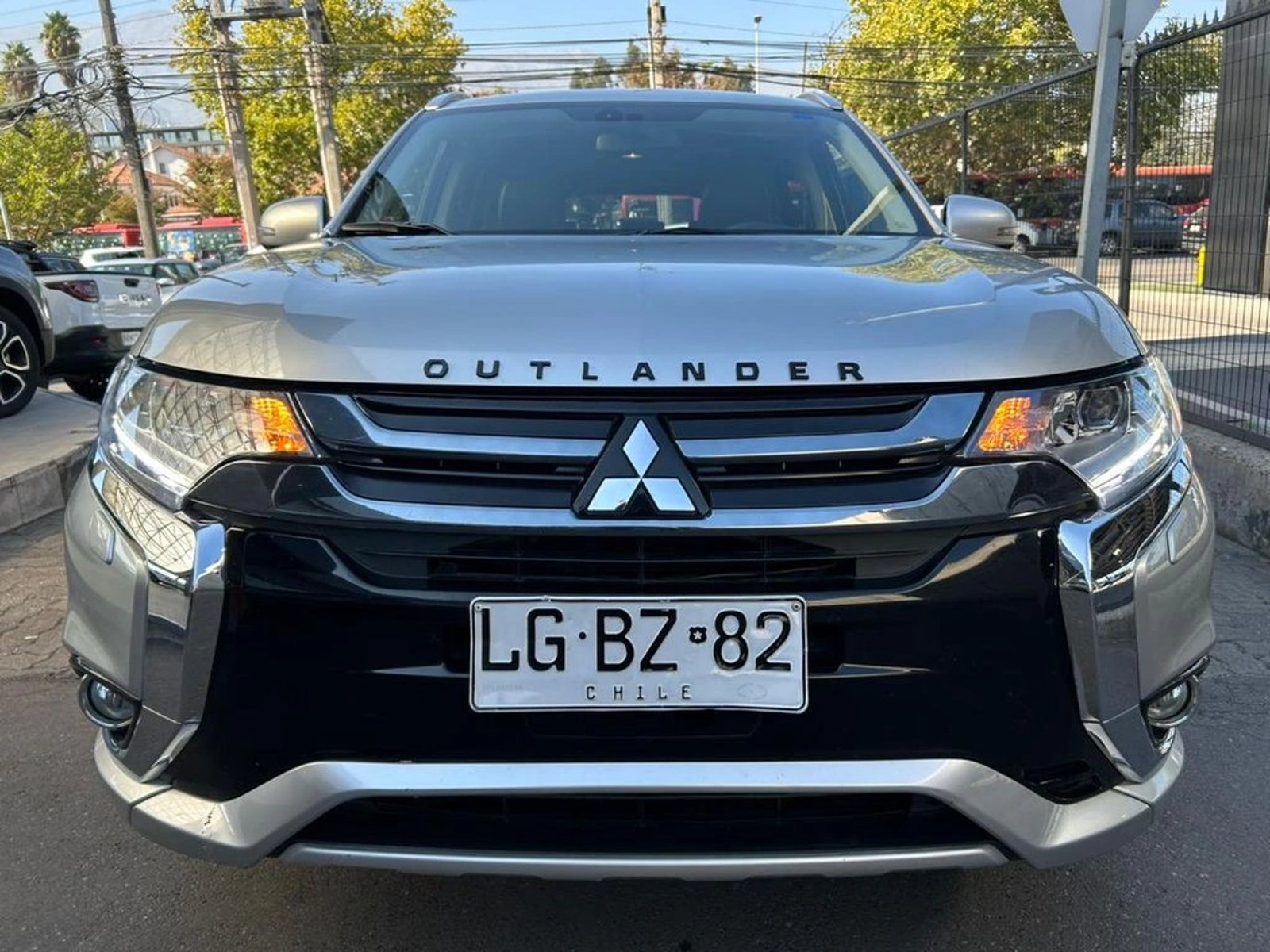MITSUBISHI OUTLANDER 2019 - Imagen 3 de 17