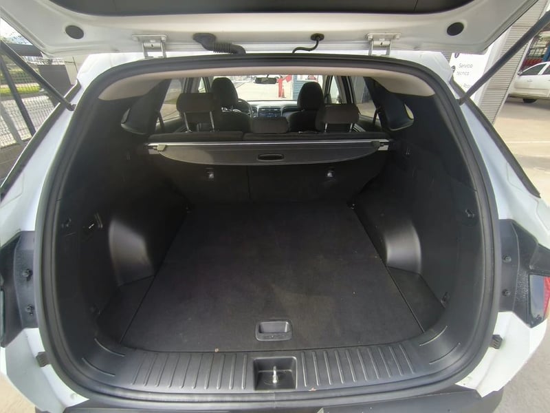 Hyundai TUCSON NX4 MPI 4X4 2.0 AUT 2023 - Imagen 8 de 20