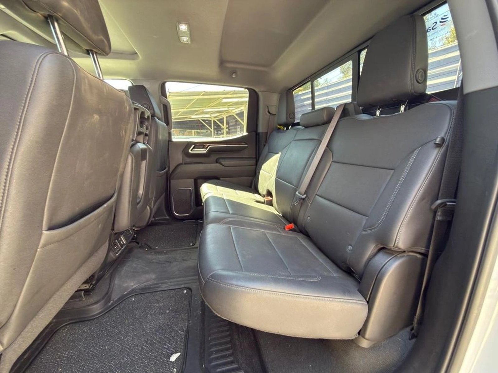CHEVROLET SILVERADO 2024 - Imagen 11 de 16