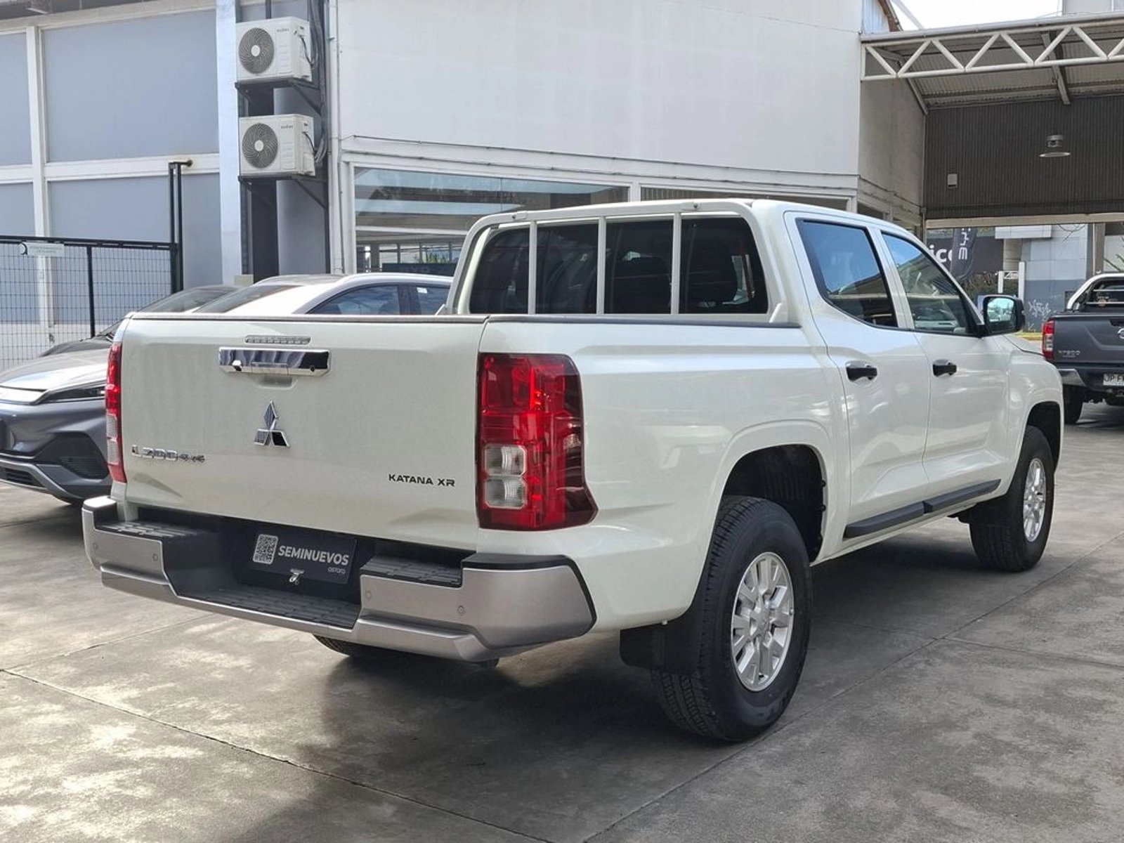 MITSUBISHI L200 2.4 DAKAR XR MT 4X4 DIESEL 2026 - Imagen 7 de 20
