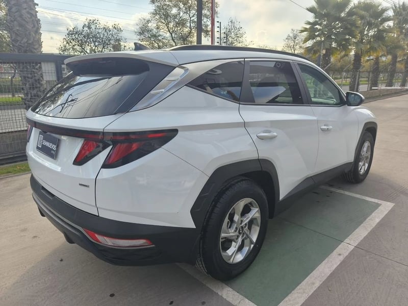 Hyundai TUCSON NX4 MPI 4X4 2.0 AUT 2023 - Imagen 5 de 20