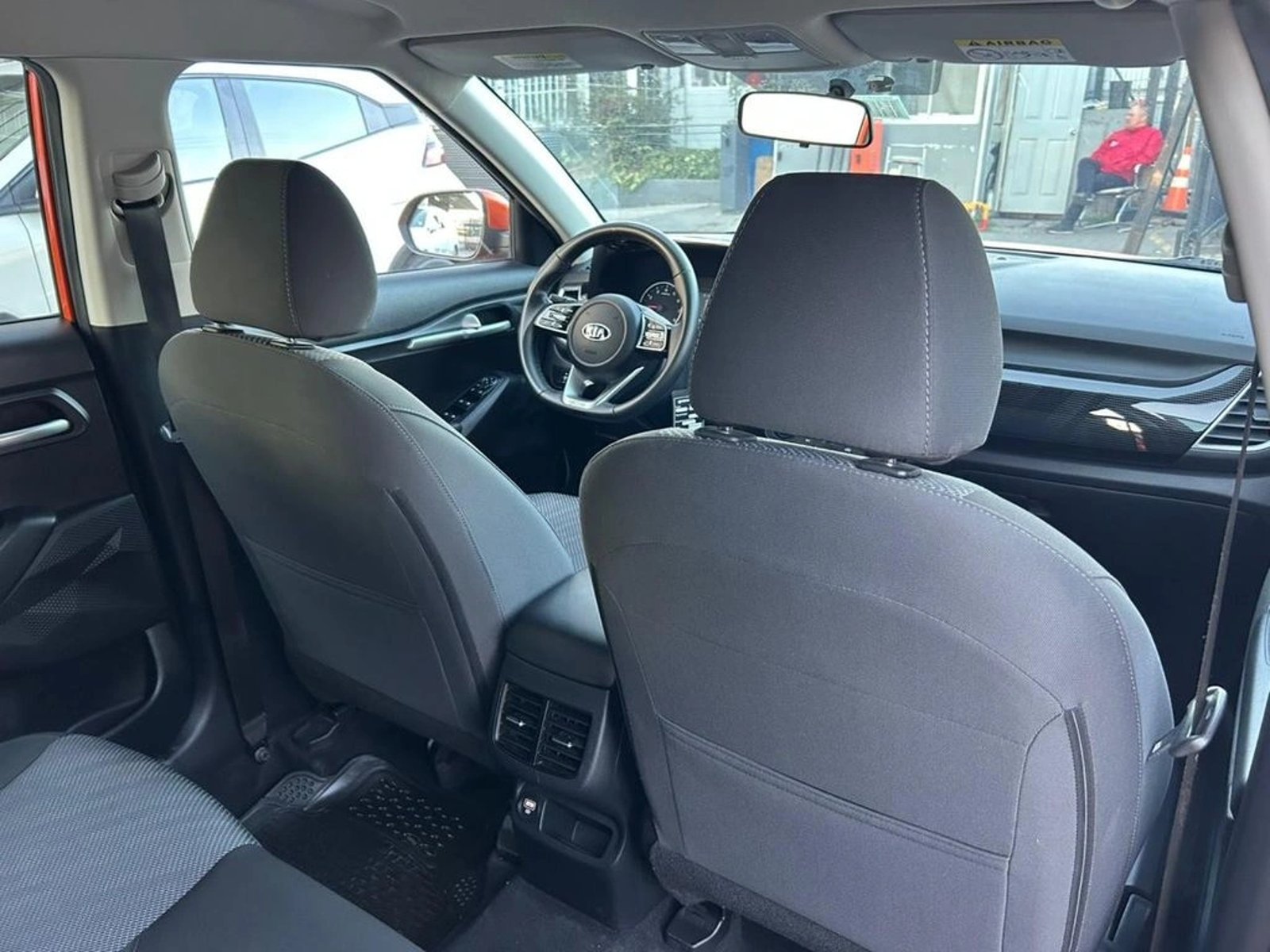 KIA SELTOS 2022 - Imagen 12 de 17