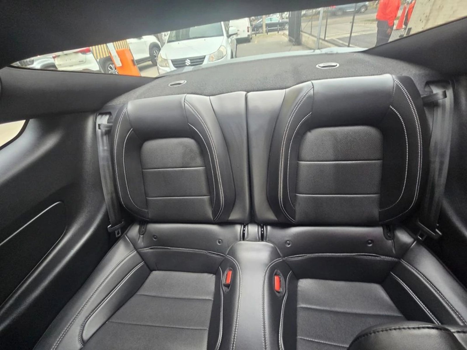FORD MUSTANG 2023 - Imagen 13 de 16