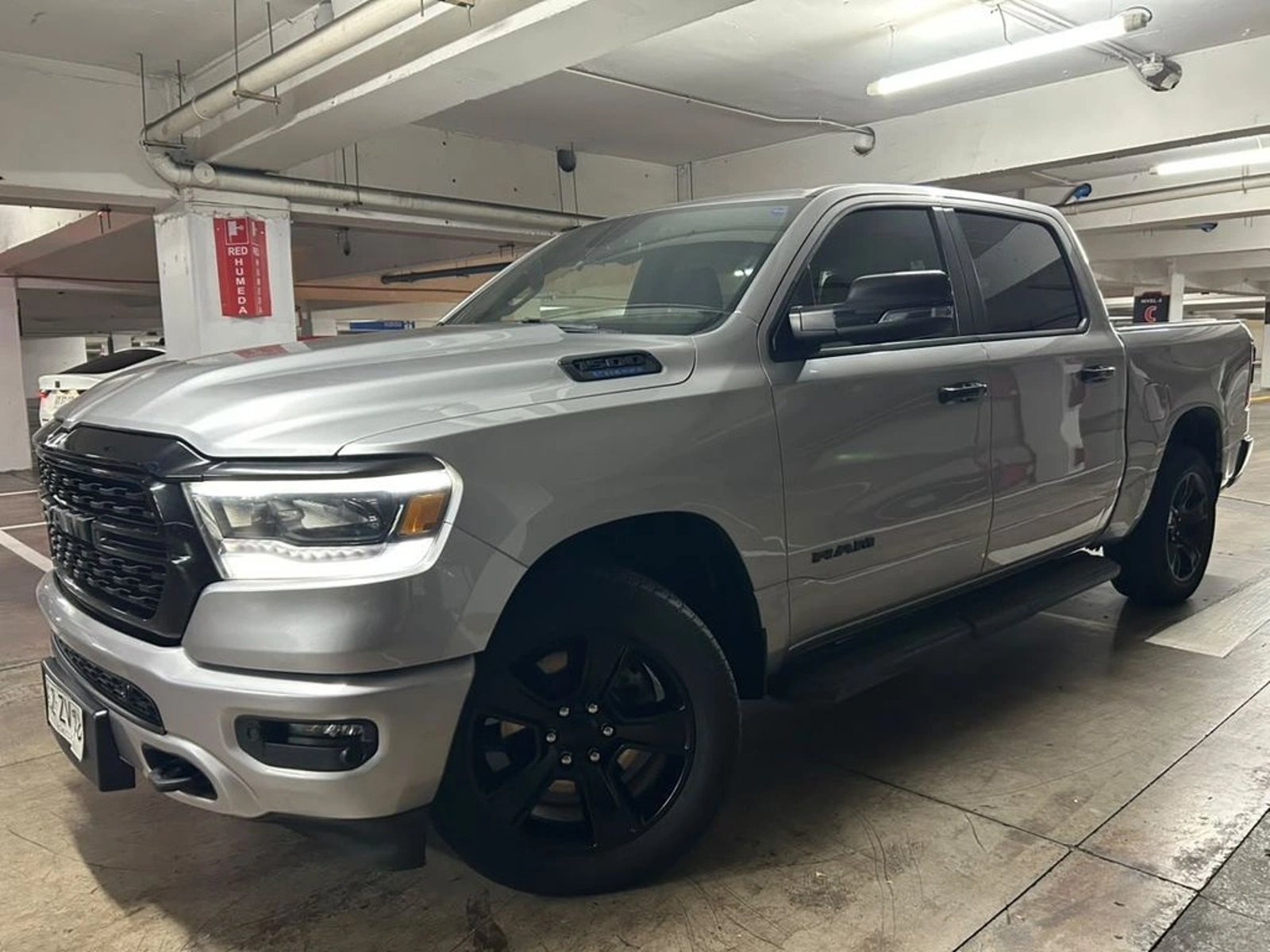 RAM 1500 BIG HORN 4X4 3.6 AUT 2024 - Foto 2 de 17