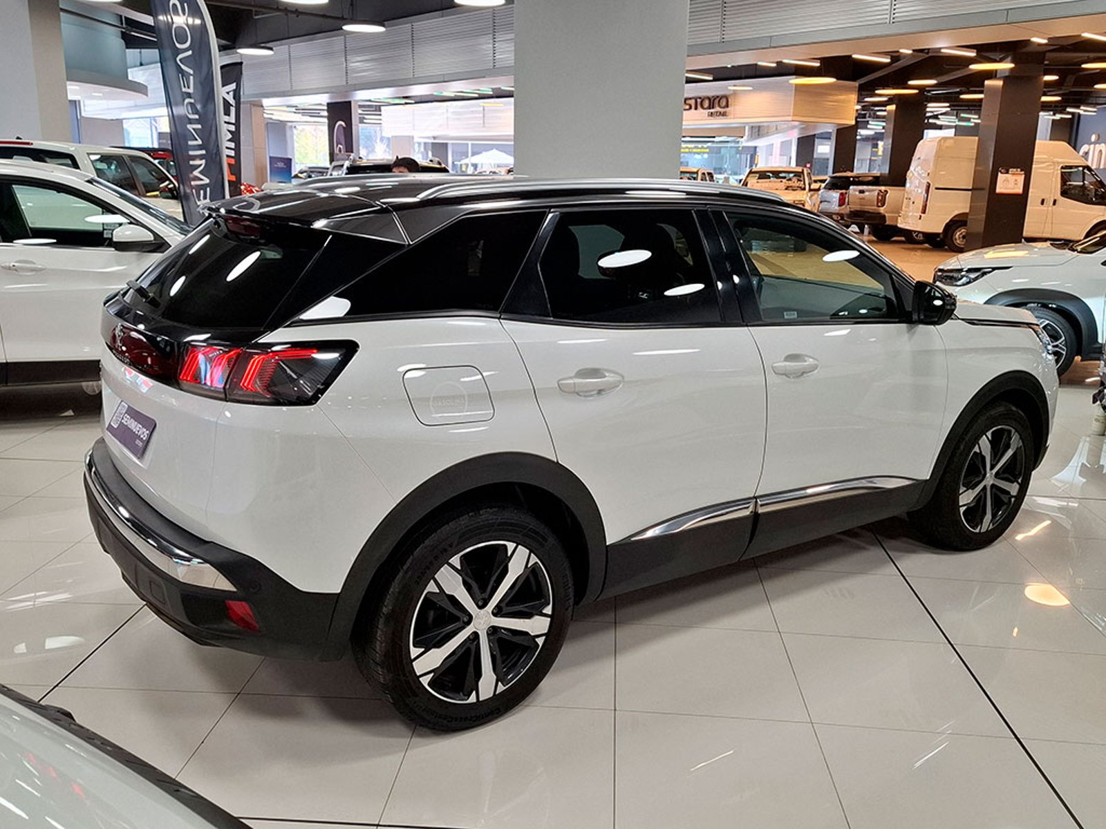 Peugeot 3008 1.6 LTS AT 2024 - Imagen 7 de 20