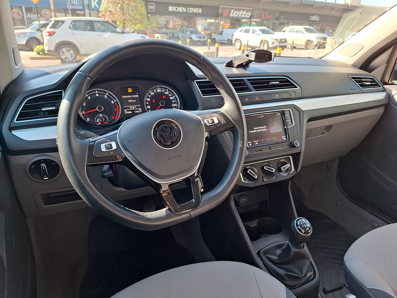 Volkswagen GOL 1.6 Highline HB MT 5P 2023 - Imagen 11 de 20
