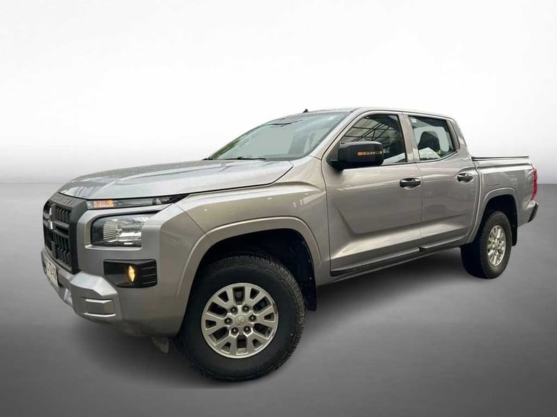 Mitsubishi L200 KATANA XRT 4X4 2.4 2025 - Imagen 17 de 17