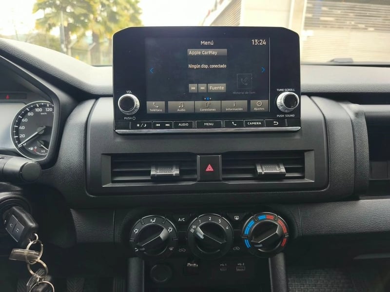Mitsubishi L200 KATANA XRT 2.4 MT 4X4 2024 - Imagen 15 de 20