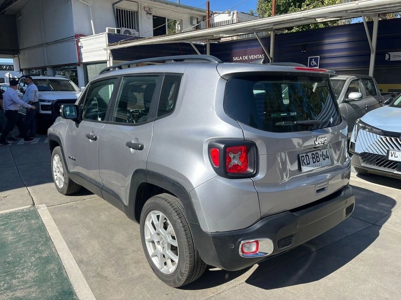 Jeep RENEGADE 1.8 SPORT 4X2 MT 5P 2021 - Imagen 8 de 14