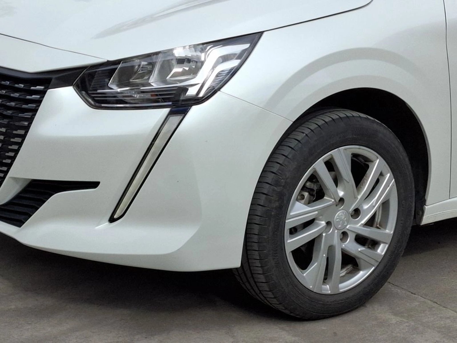 Peugeot 208 1.2 STYLE PURETECH 75 4X2 MT 5P 2023 - Foto 5 de 20