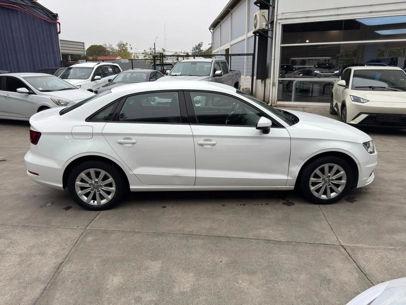 Audi A3 1.2 TFSI SEDAN MT 2016 - Foto 5 de 20