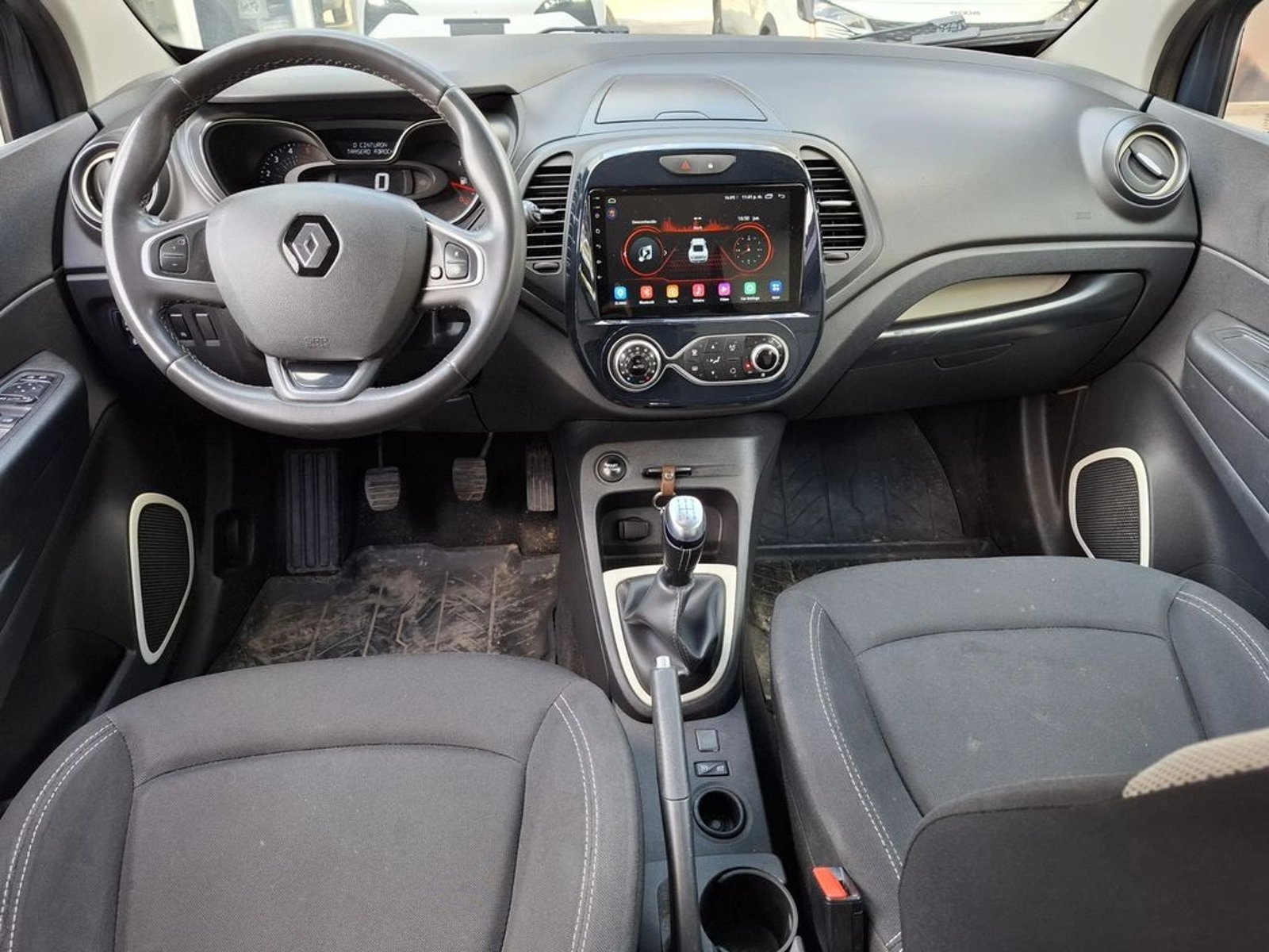 Renault CAPTUR 1.5 ZEN DIESEL F2 4X2 MT 5P 2018 - Imagen 13 de 20
