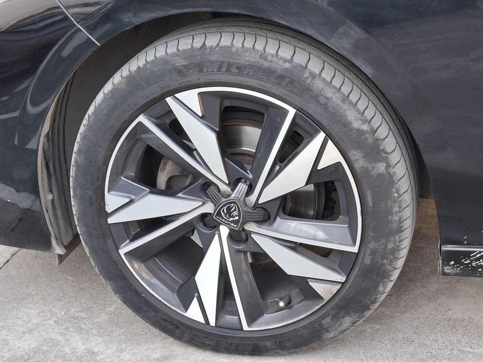 Peugeot 308 1.2 ALLURE PACK PURETECH 130HP AT 2024 - Imagen 11 de 20