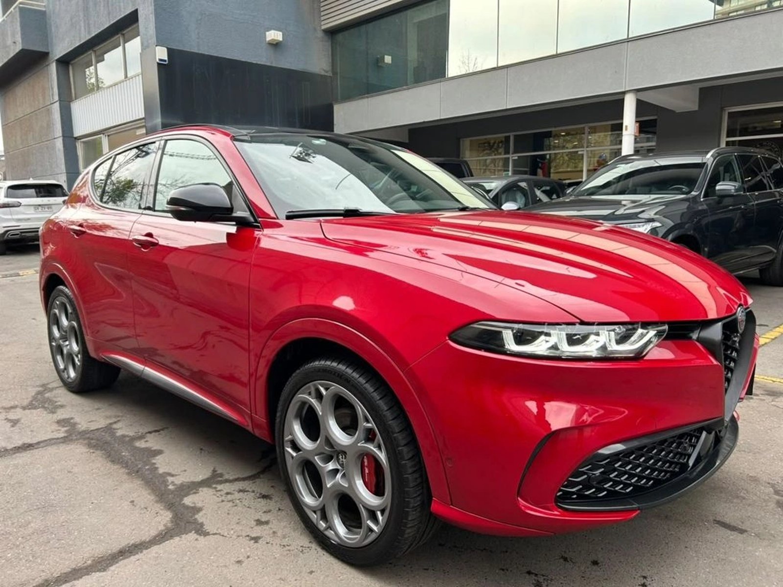 Alfa Romeo TONALE 1.3 TRIBUTO PHEV HYBRID 4X4 AT 5P 2025 - Foto 3 de 15