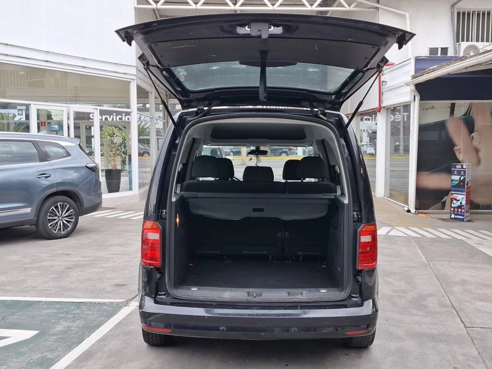 VOLKSWAGEN CADDY MT 1.6 2017 - Imagen 9 de 20