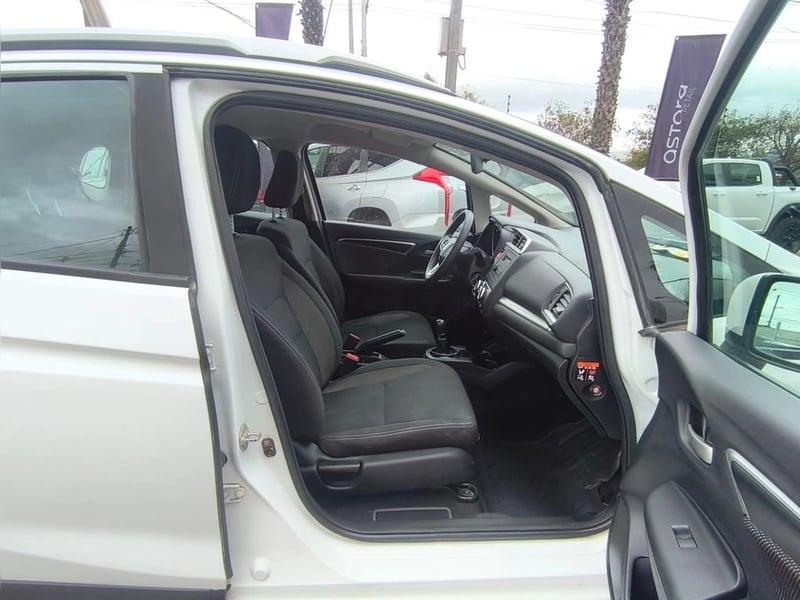 Honda WR-V WR V LX 1.5 2018 - Imagen 17 de 20