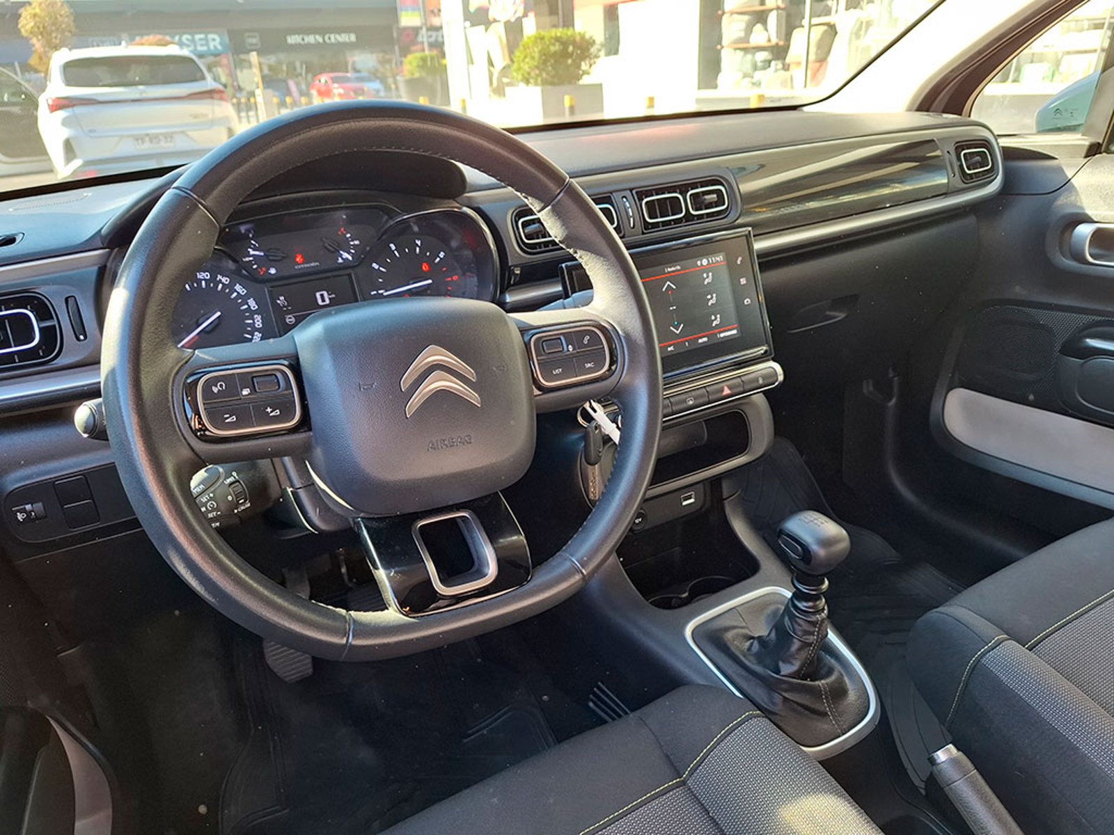 Citroën C3 1.5 LIVE BLUEHDI DIESEL 4X2 HB 100 SS BVM6 MT 5P 2024 - Imagen 11 de 20