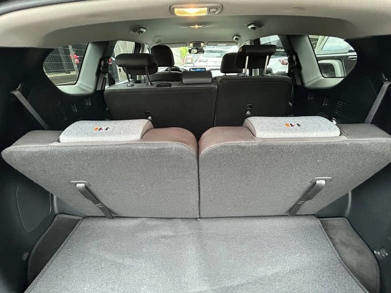 Hyundai SANTA FE 2.5 AT VALUE TM 2023 - Imagen 13 de 17