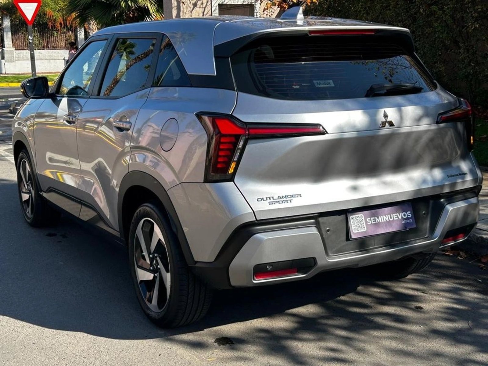 MITSUBISHI OUTLANDER 2025 - Imagen 7 de 16