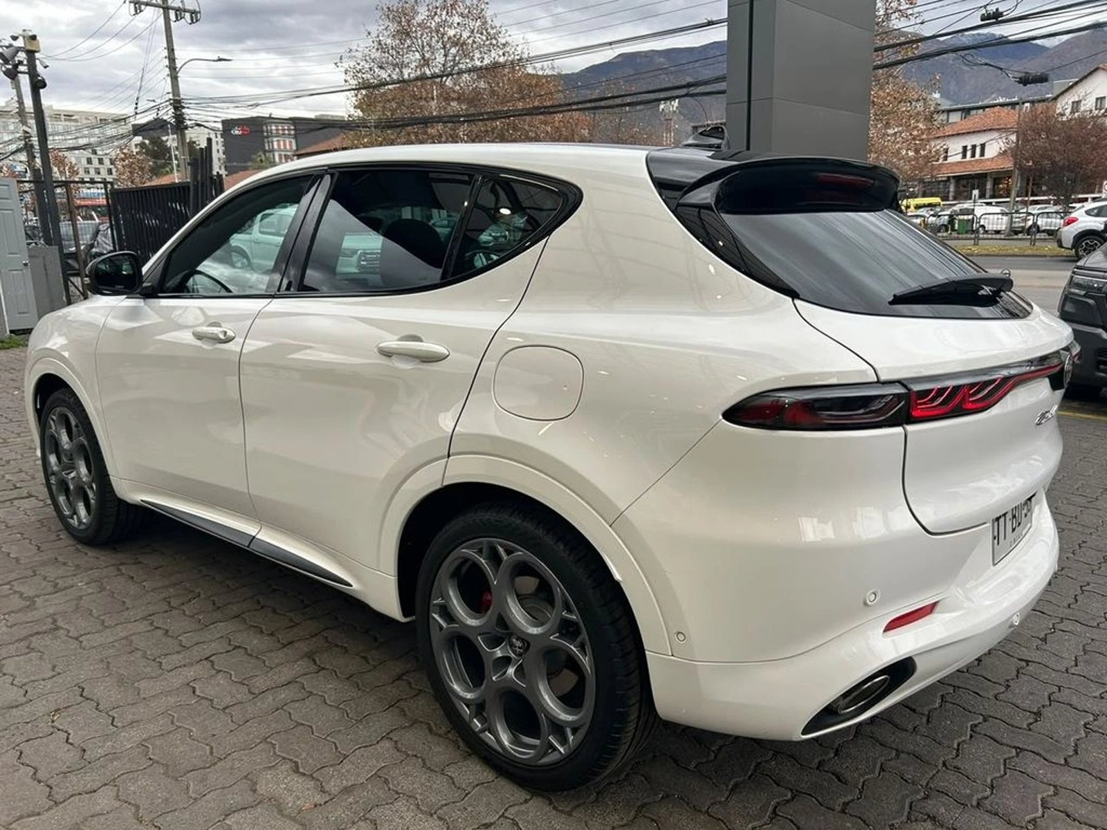 Alfa Romeo TONALE 1.3 TRIBUTO PHEV HYBRID 4X4 AT 5P 2025 - Foto 5 de 16