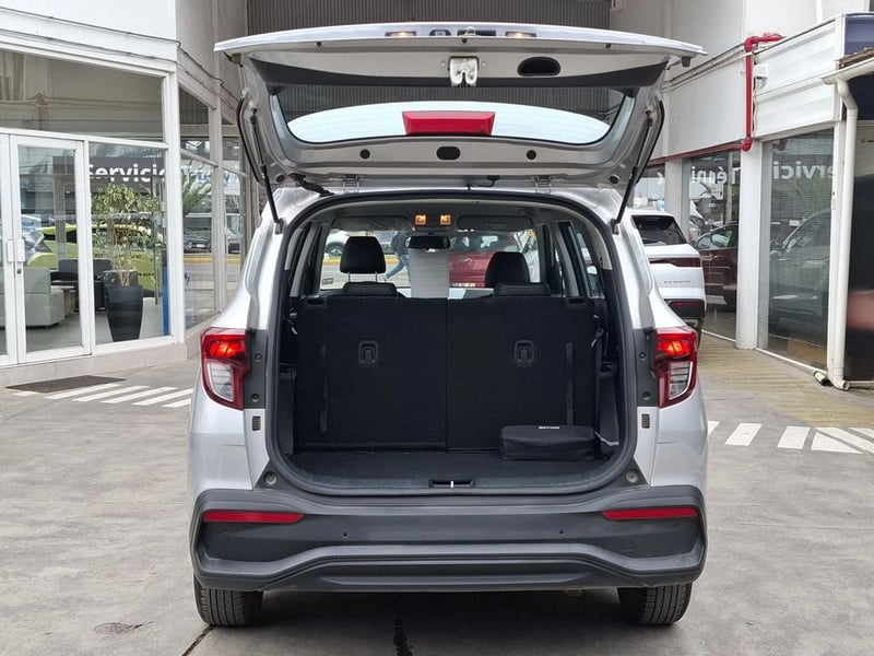 Kia CARENS 1.5L LX 4X2 6MT 5P 2025 - Imagen 11 de 20